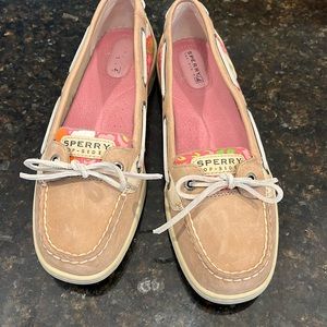 Sperry classic top - sider. Barely worn !!